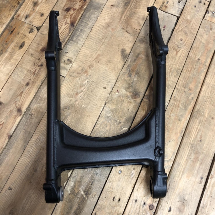 Indian Scout / Bobber / Rogue Swingarm (black)